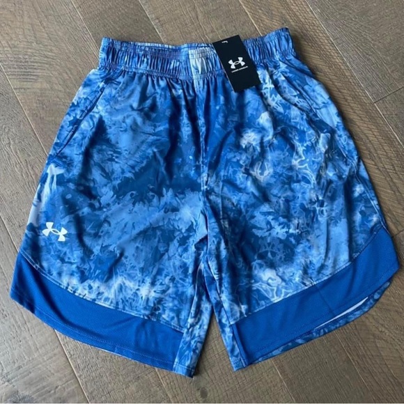 Under Armour Men’s Shorts
Pockets • Drawstring • ~9” Inseam - Picture 1 of 1